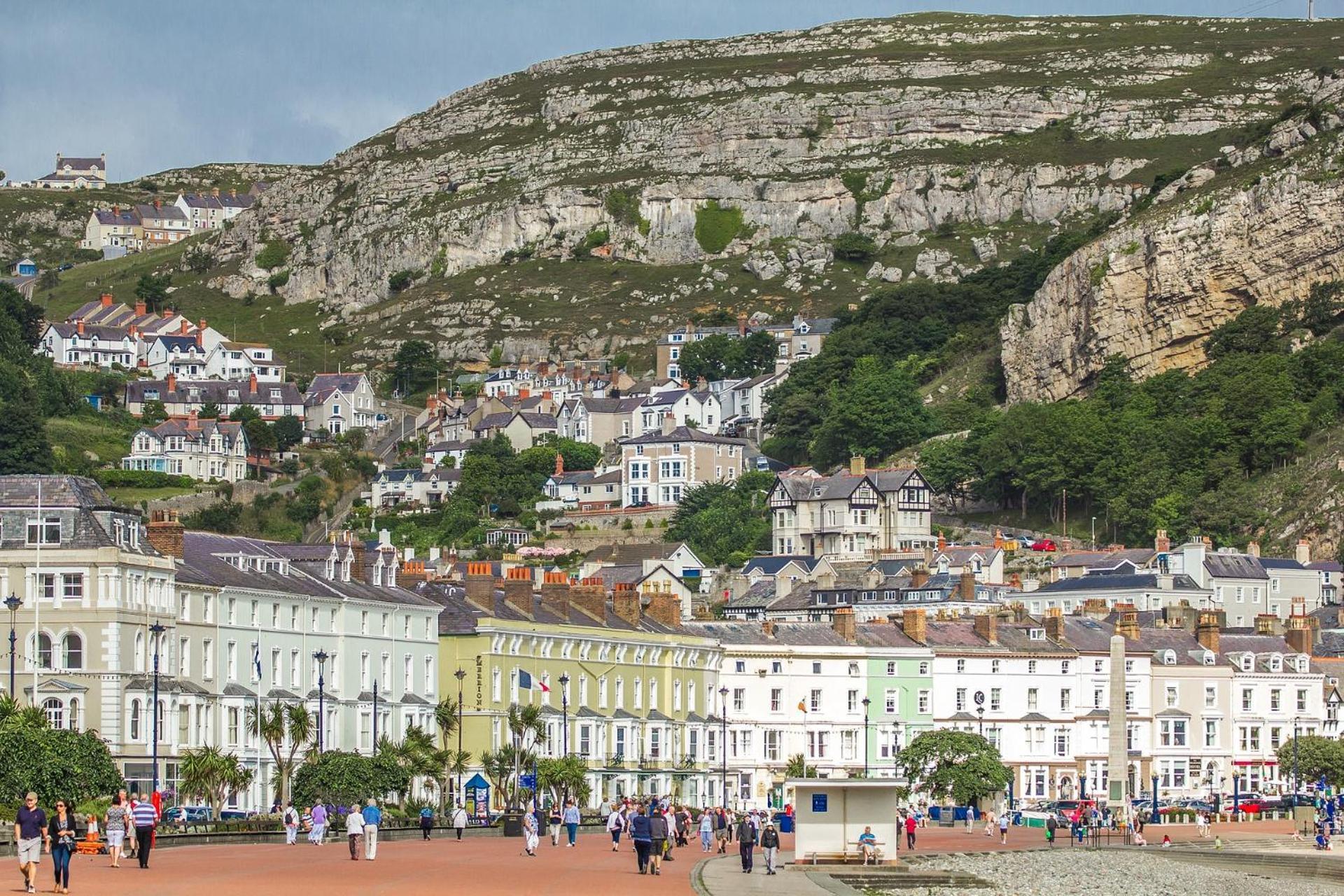 Cosy 1 Bedroom Apartment In The Heart Of Llandudno Eksteriør bilde